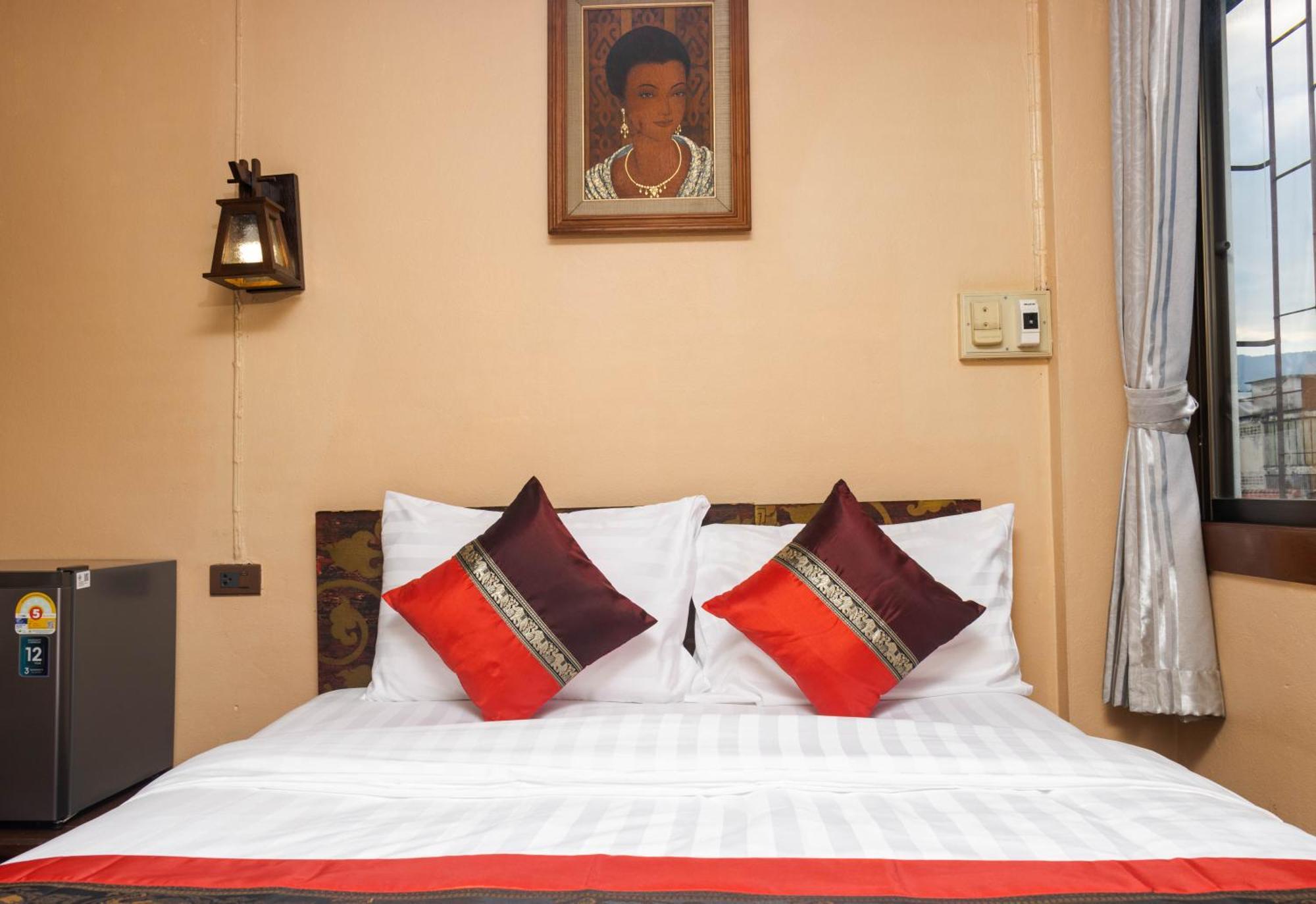 S.K. House 1 Hotel Chiang Mai Bagian luar foto