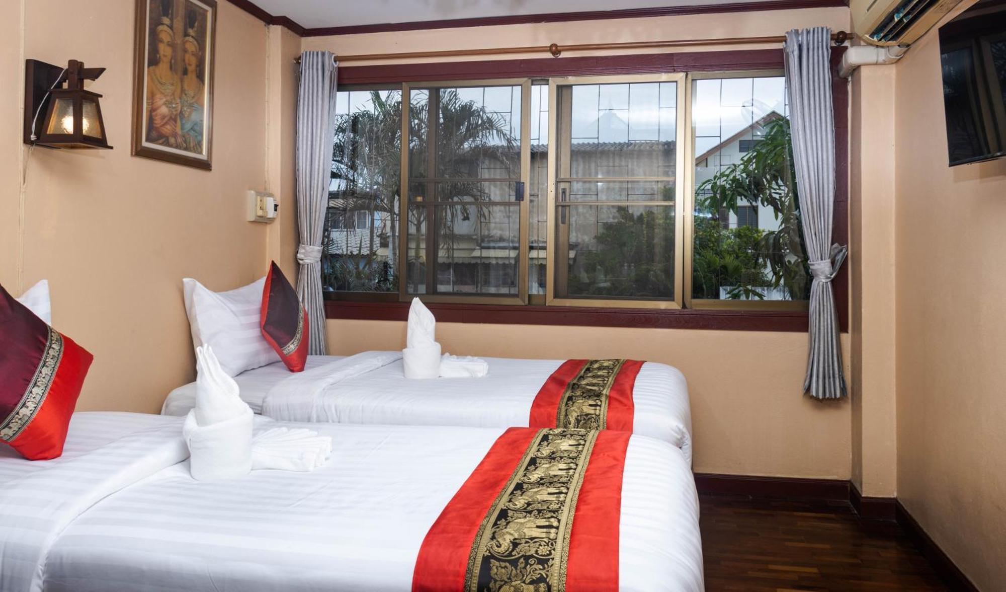 S.K. House 1 Hotel Chiang Mai Bagian luar foto