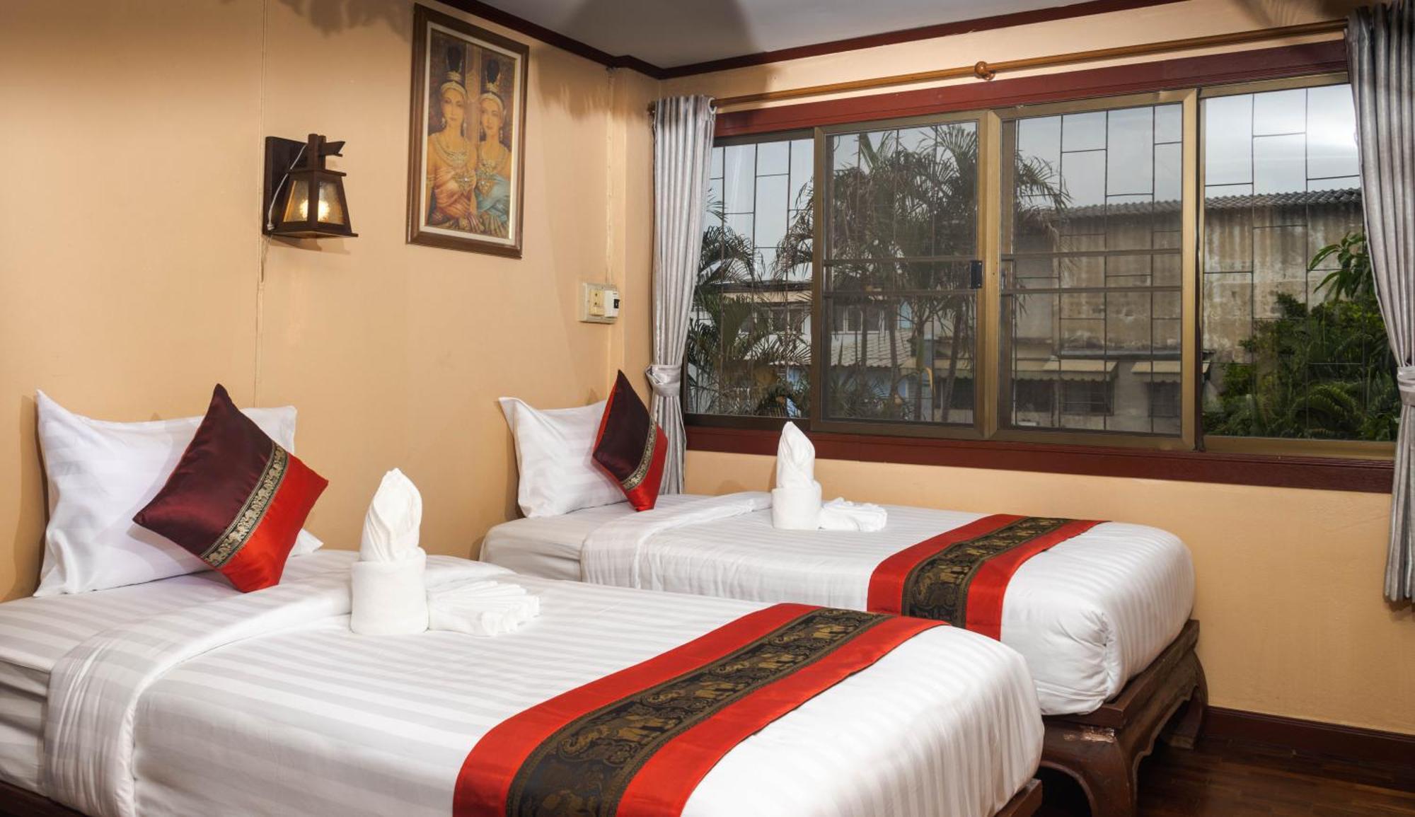S.K. House 1 Hotel Chiang Mai Bagian luar foto